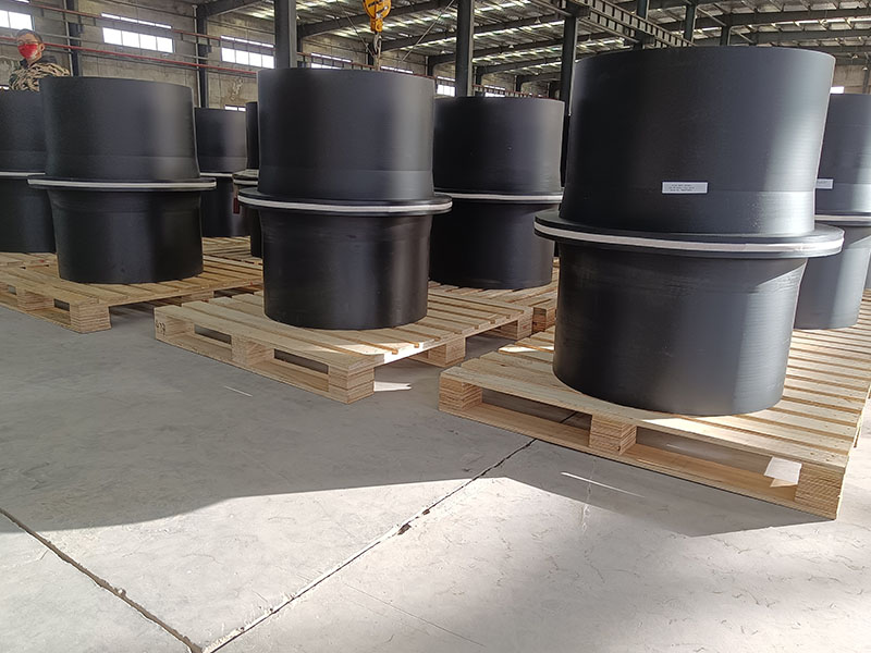 Large diameter hdpe fittings (3)